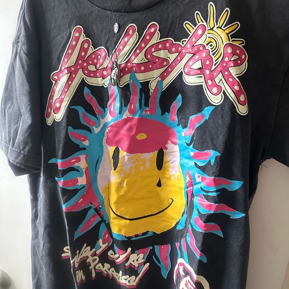 Hellstar Record’s “Forever searching for the sun” T-shirt - Picture 2 of 3